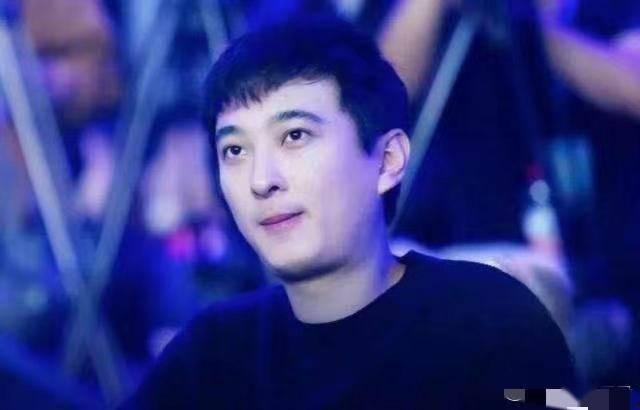 网红吃瓜王思聪是谁,富二代背后的娱乐帝国
