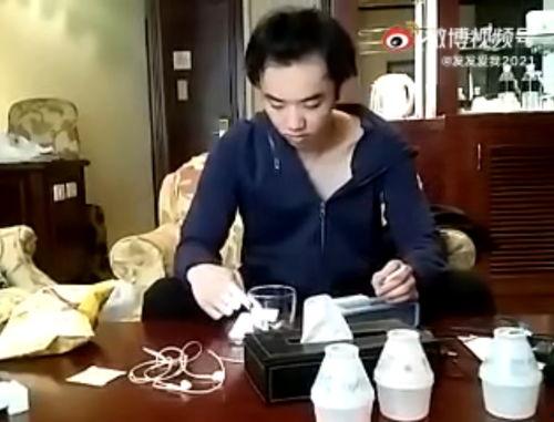 网曝吃瓜南航中学生,中学生吃瓜引发热议，真相究竟如何？