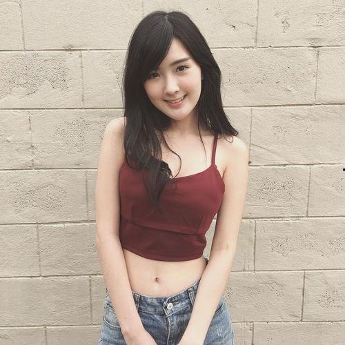 吃瓜女网红图片头像,揭秘吃瓜女网红的独特魅力！”