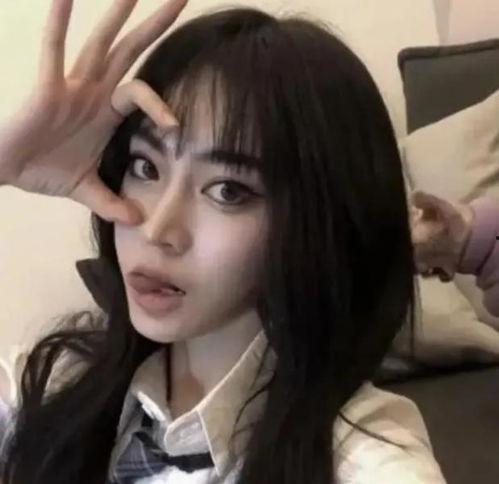 吃瓜女网红图片头像,揭秘吃瓜女网红的独特魅力！”