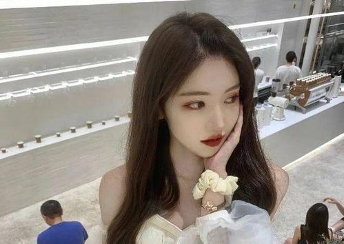 网红吃瓜男帅哥是谁,揭秘网络红人的魅力与争议